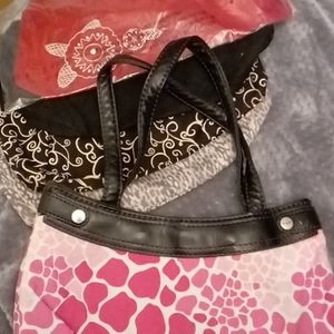 Interchangeable black purse with 5 options